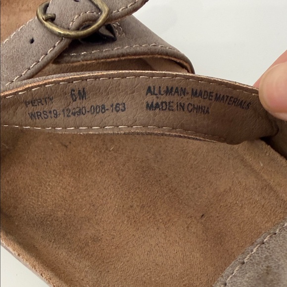 Wear Ever Brown Strap Comfort Footbed Sandals Size 6 - Picture 10 of 10